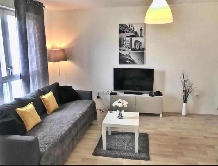 Beautiful 3 Bedroom Flat 8-9 Persons Ivry-sur-Seine Esterno foto